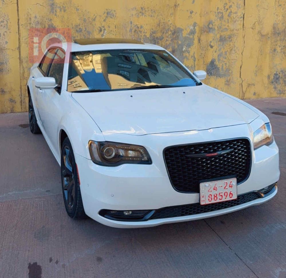 كرايسلر 300